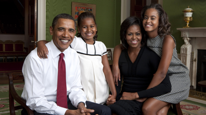 Annie Leibovitz_Obama_family_portrait