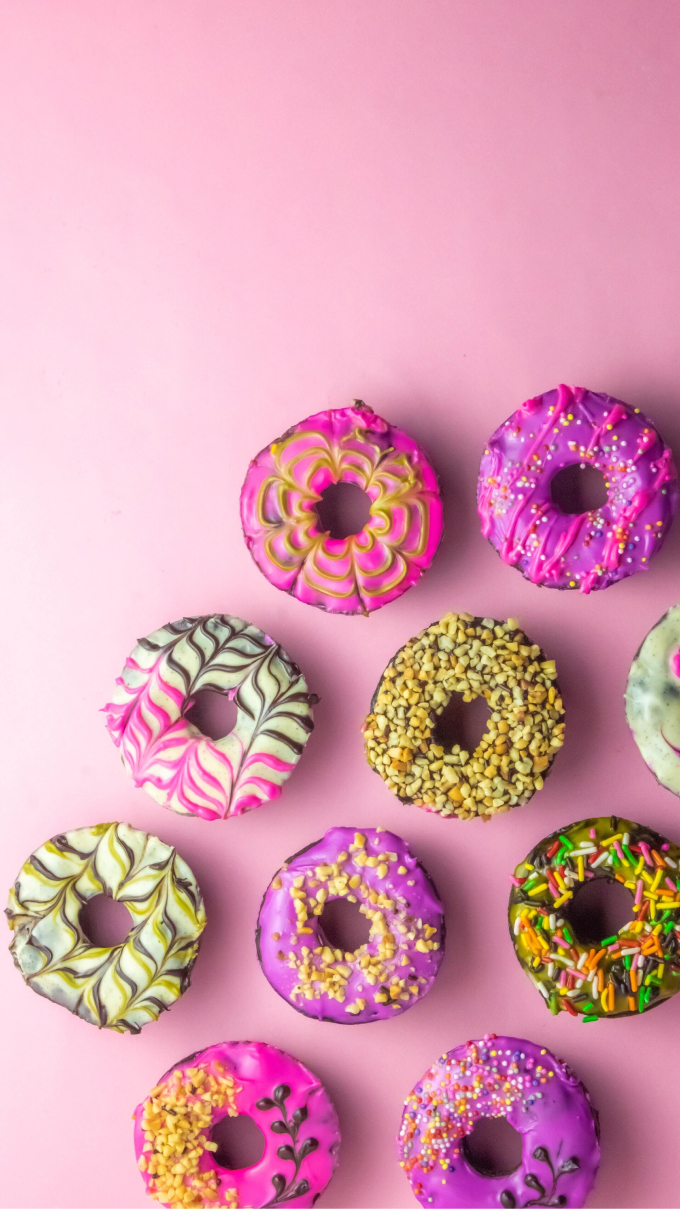 Creating patterns with food. Illustrated here with donuts. 